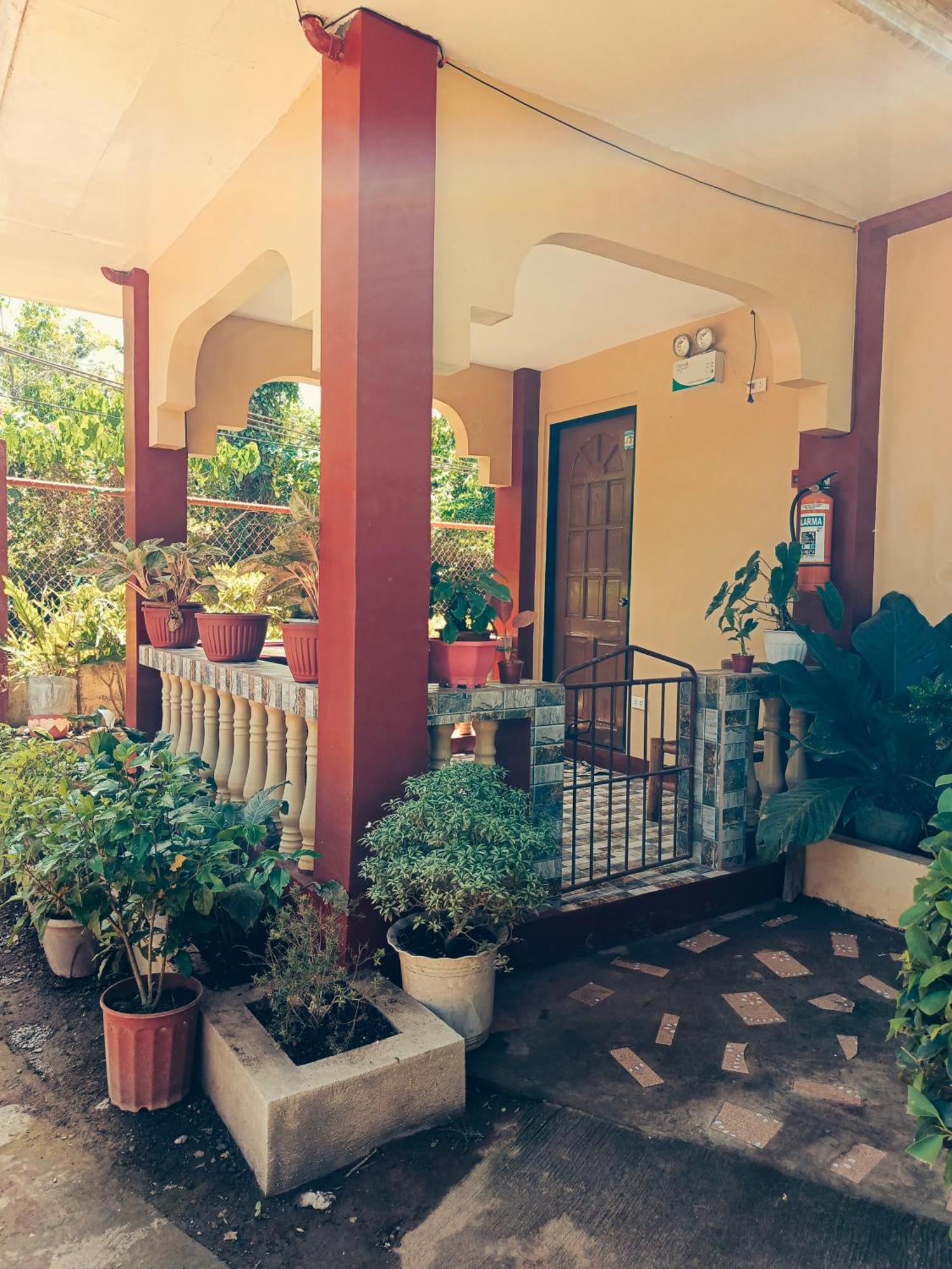 Peace Lily Studio Apartments Панглао Экстерьер фото